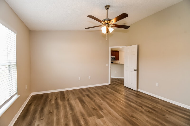 2,185/Mo, 11267 Wyndham Hollow Ln Jacksonville, FL 32246 Main Bedroom View 2