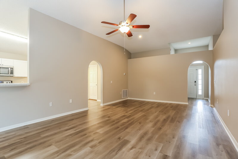 1,740/Mo, 10415 Song Sparrow Ln Jacksonville, FL 32218 Living Room View 2