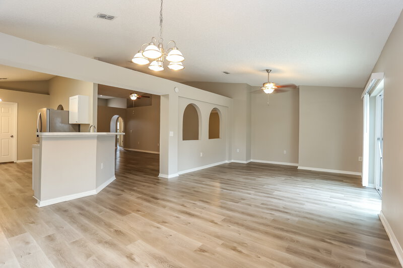 1,740/Mo, 10415 Song Sparrow Ln Jacksonville, FL 32218 Dining Room View 2