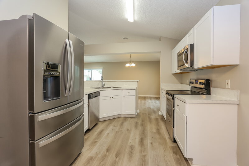 1,740/Mo, 10415 Song Sparrow Ln Jacksonville, FL 32218 Kitchen View