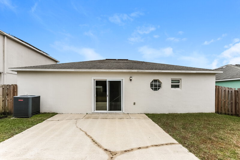 1,740/Mo, 10415 Song Sparrow Ln Jacksonville, FL 32218 Rear View