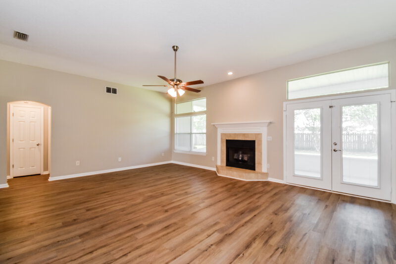 2,175/Mo, 2724 Maple Durham Dr Orange Park, FL 32073 Living Room View 2
