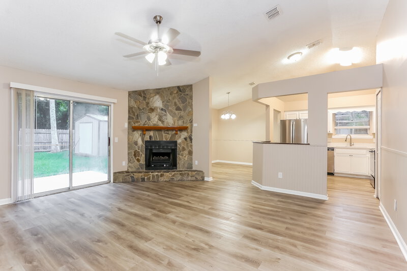 1,785/Mo, 1704 Sandy Hollow Loop Middleburg, FL 32068 Living Room View 2