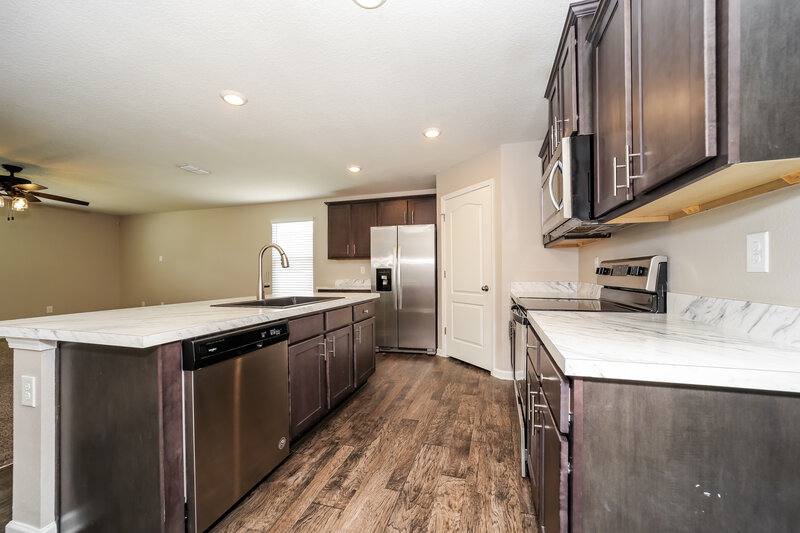 2,370/Mo, 3586 Derby Forest Dr Green Cove Springs, FL 32043 Kitchen View