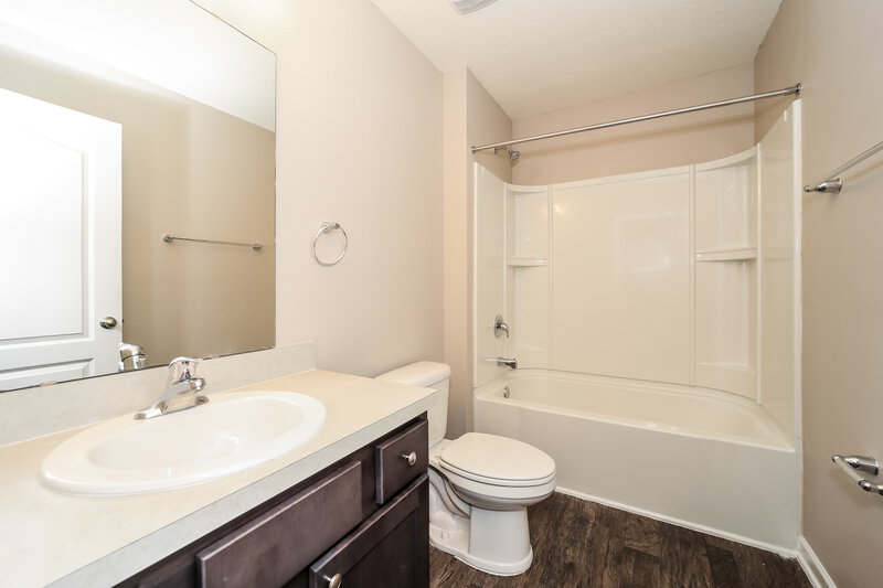 2,370/Mo, 3586 Derby Forest Dr Green Cove Springs, FL 32043 Bathroom View