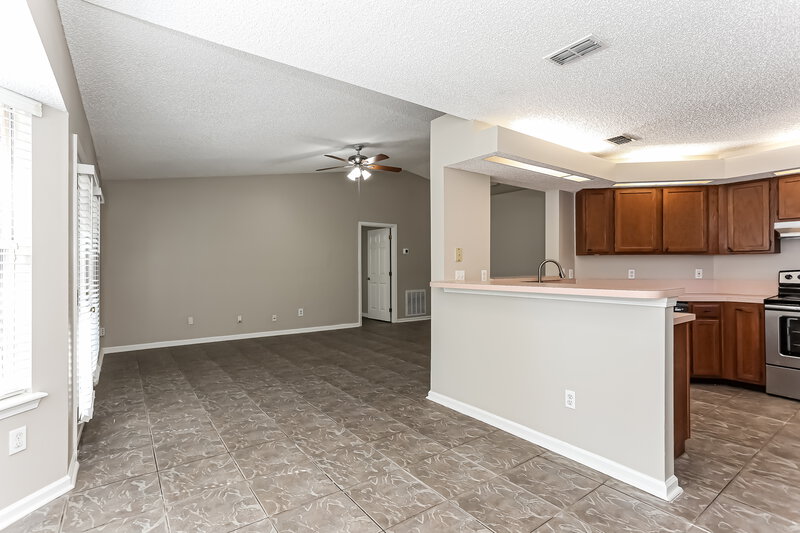 2,075/Mo, 8338 Lakemont Dr Jacksonville, FL 32216 Misc View 5