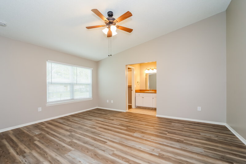2,050/Mo, 1475 Classic Oak Rd W Jacksonville, FL 32225 Main Bedroom View