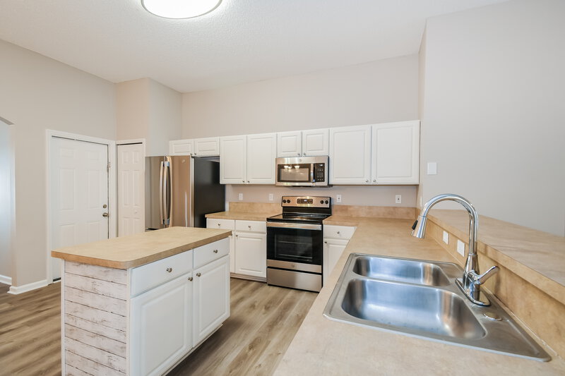 2,105/Mo, 8422 Stelling Dr S Jacksonville, FL 32244 Misc View 6