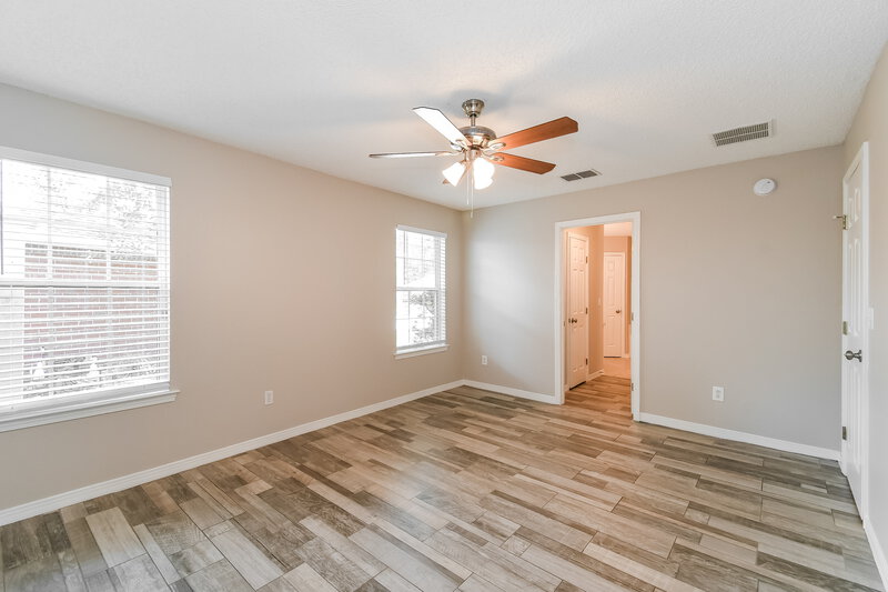 2,980/Mo, 10459 McGirts Creek Dr Jacksonville, FL 32221 Main Bedroom View