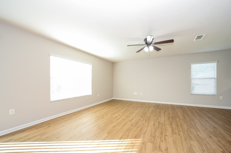 2,320/Mo, 45014 Ingleham Cir Callahan, FL 32011 Living Room View 2