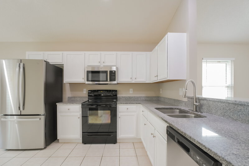 2,280/Mo, 584 Prosperity Lake Dr Saint Augustine, FL 32092 Kitchen View 3