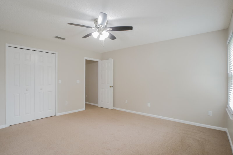 2,280/Mo, 584 Prosperity Lake Dr Saint Augustine, FL 32092 Main Bedroom View