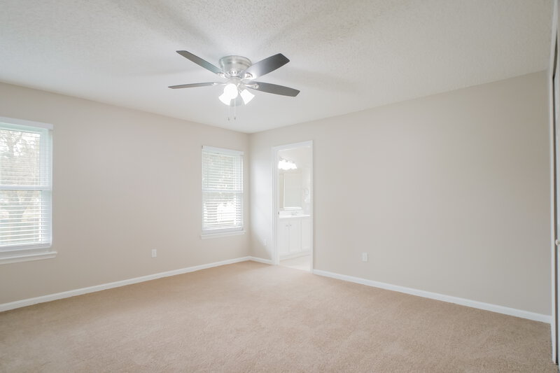 2,280/Mo, 584 Prosperity Lake Dr Saint Augustine, FL 32092 Main Bedroom View 2