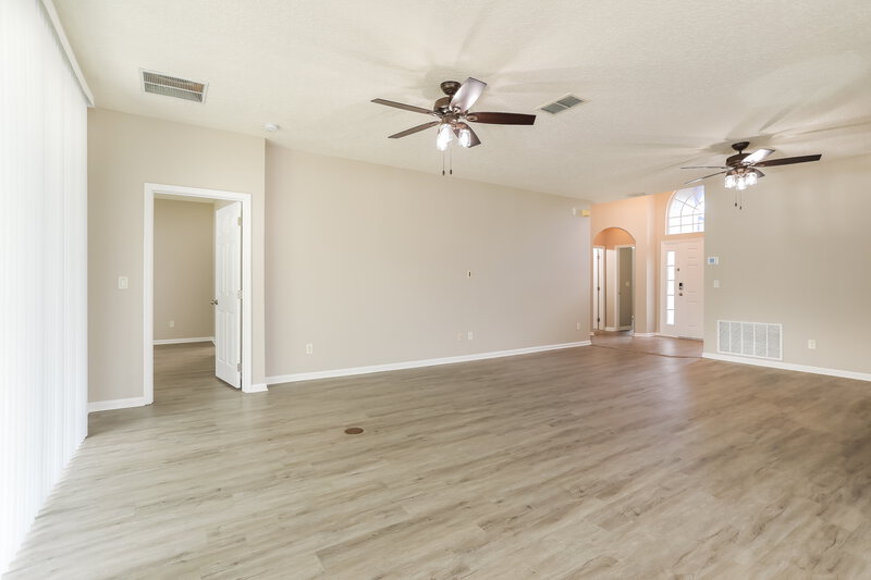 2,060/Mo, 3479 Waterford Oaks Dr Orange Park, FL 32065 Living Room View