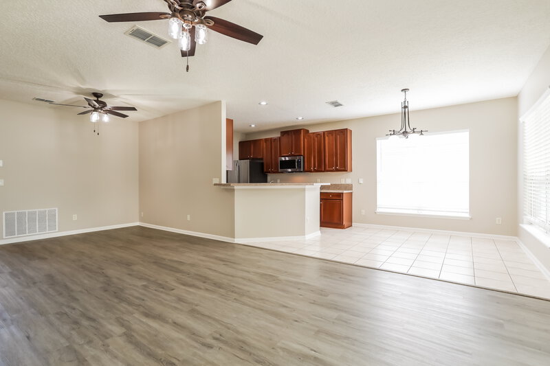 2,060/Mo, 3479 Waterford Oaks Dr Orange Park, FL 32065 Living Room View 3