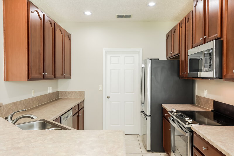 2,060/Mo, 3479 Waterford Oaks Dr Orange Park, FL 32065 Kitchen View