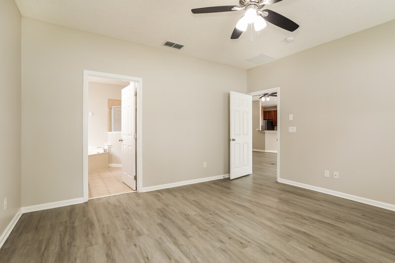 2,060/Mo, 3479 Waterford Oaks Dr Orange Park, FL 32065 Main Bedroom View 2