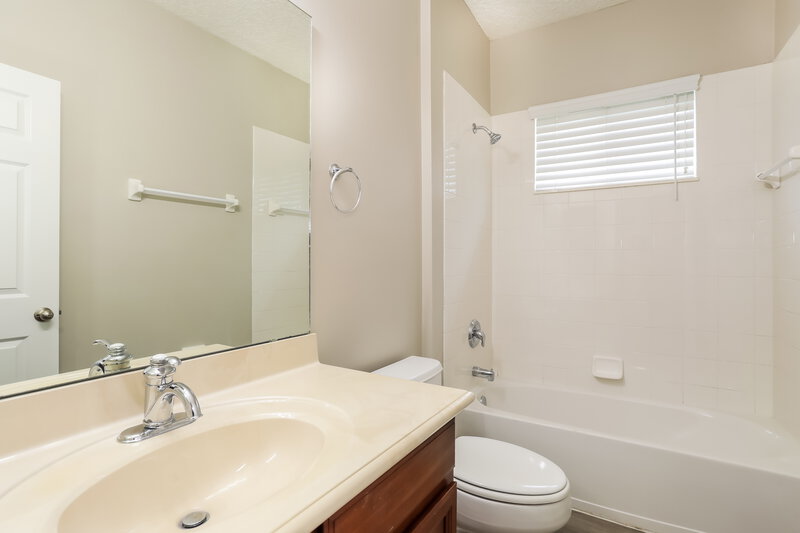 2,060/Mo, 3479 Waterford Oaks Dr Orange Park, FL 32065 Bathroom View