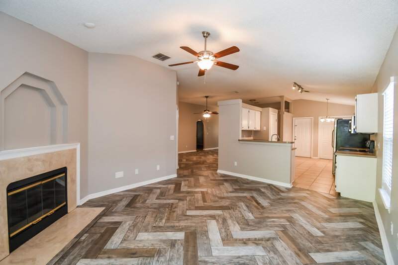 1,925/Mo, 7993 Macinnes Dr Jacksonville, FL 32244 Family Room View 2
