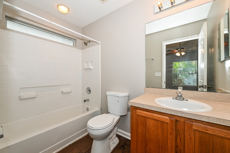 1,665/Mo, 3954 Pebble Brooke Cir Orange Park, FL 32065 Main Bathroom View