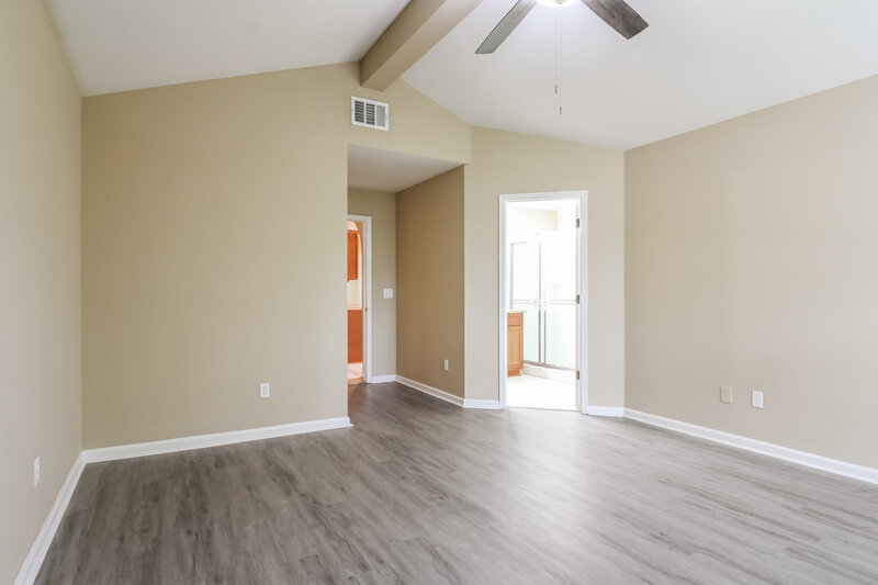 2,080/Mo, 8028 Bannockburn Dr Jacksonville, FL 32244 Main Bedroom View 2