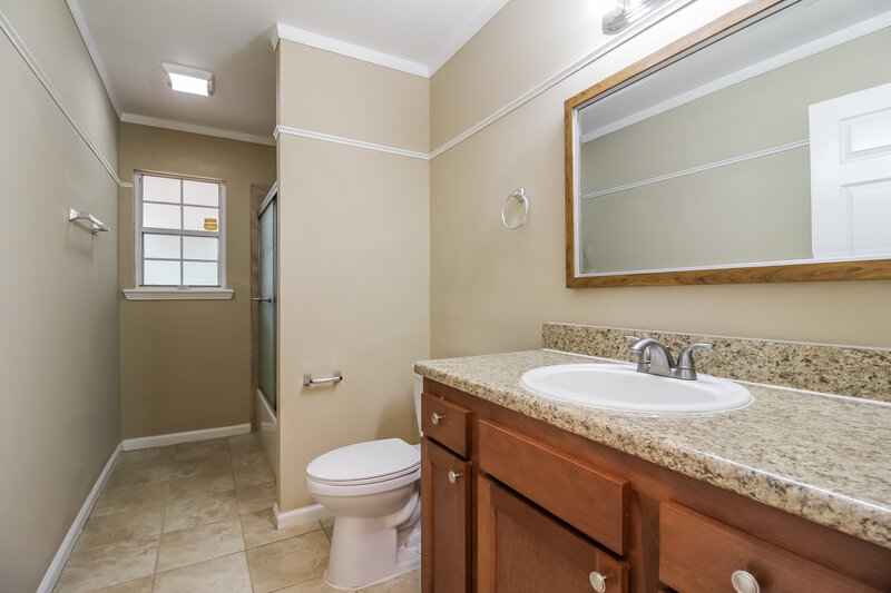 2,080/Mo, 8028 Bannockburn Dr Jacksonville, FL 32244 Bathroom View