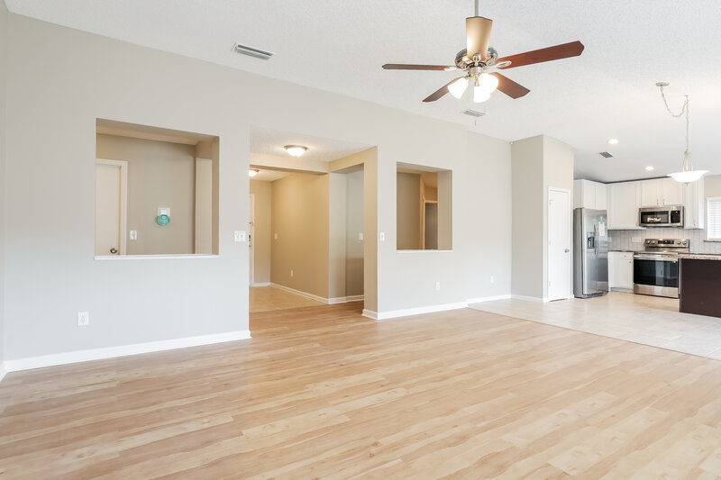2,065/Mo, 1445 Heather Ct Saint Augustine, FL 32092 Living Room View 2