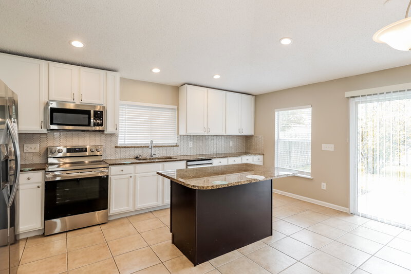 2,065/Mo, 1445 Heather Ct Saint Augustine, FL 32092 Kitchen View 2