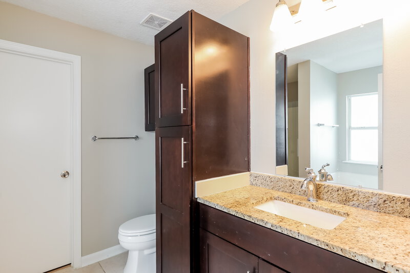 2,065/Mo, 1445 Heather Ct Saint Augustine, FL 32092 Main Bathroom View