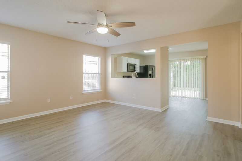 1,725/Mo, 708 Wynfield Cir Saint Augustine, FL 32092 Living Room View 3