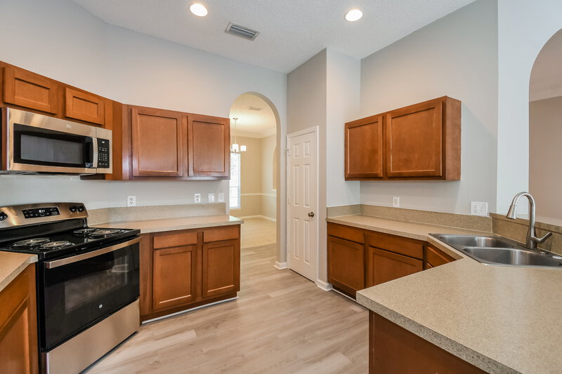 2,675/Mo, 10950 Creekview Dr Jacksonville, FL 32225 Kitchen View 2