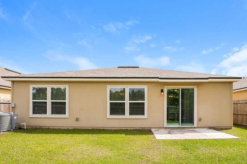 1,840/Mo, 2126 Tyson Lake Dr Jacksonville, FL 32221 Rear View
