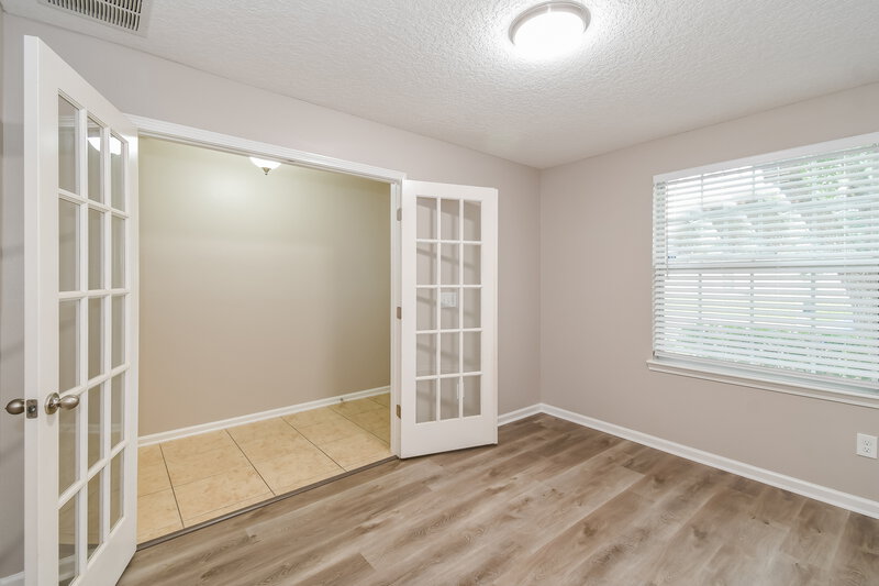 1,820/Mo, 5543 Village Pond Cir Jacksonville, FL 32222 Office View
