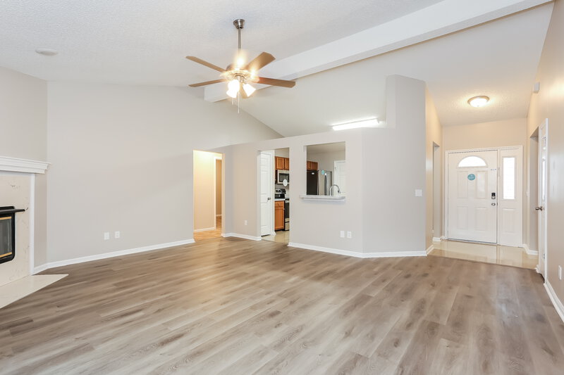 1,825/Mo, 8028 Queensferry Ln Jacksonville, FL 32244 Living Room View 2