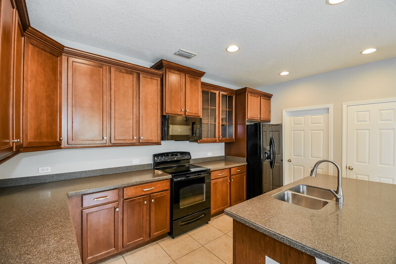 3,920/Mo, 95517 Sonoma Dr Fernandina Beach, FL 32034 Kitchen View 2