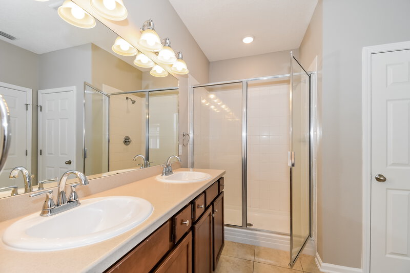 3,920/Mo, 95517 Sonoma Dr Fernandina Beach, FL 32034 Main Bathroom View