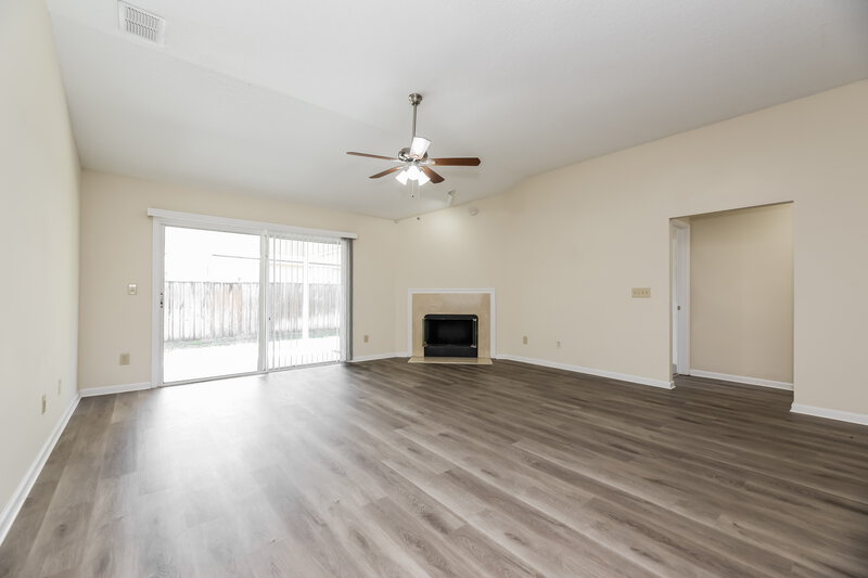 2,365/Mo, 12552 Arrowleaf Ln Jacksonville, FL 32225 Living Room View