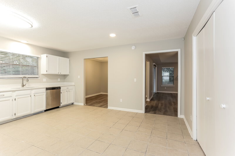 2,200/Mo, 10910 Percheron Dr Jacksonville, FL 32257 Breakfast Nook View