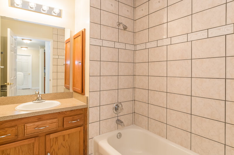 3,590/Mo, 409 Sweet Jasmine Way Saint Johns, FL 32259 Bathroom View