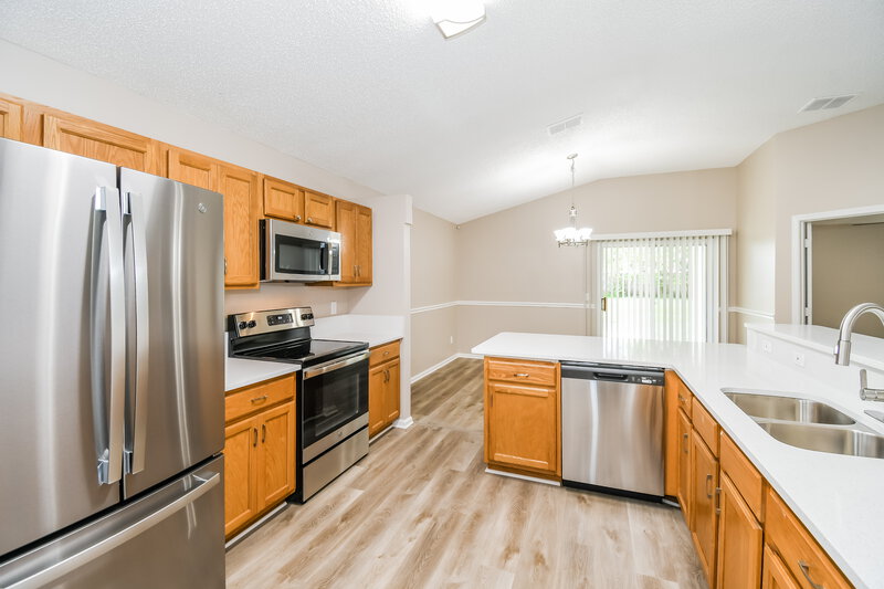 2,690/Mo, 1418 Runes Ct Middleburg, FL 32068 Kitchen View