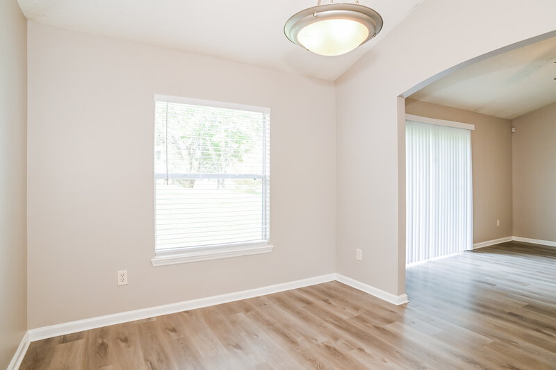 1,565/Mo, 2510 Creekfront Dr Green Cove Springs, FL 32043 Dining Room View