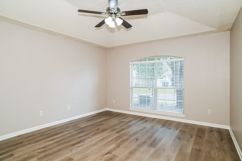 1,565/Mo, 2510 Creekfront Dr Green Cove Springs, FL 32043 Main Bedroom View
