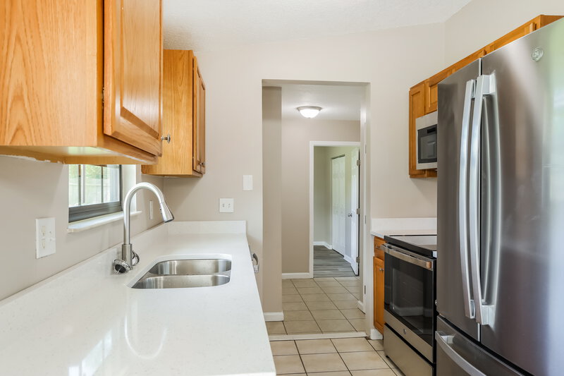 1,975/Mo, 10938 Buggy Whip Dr Jacksonville, FL 32257 Kitchen View