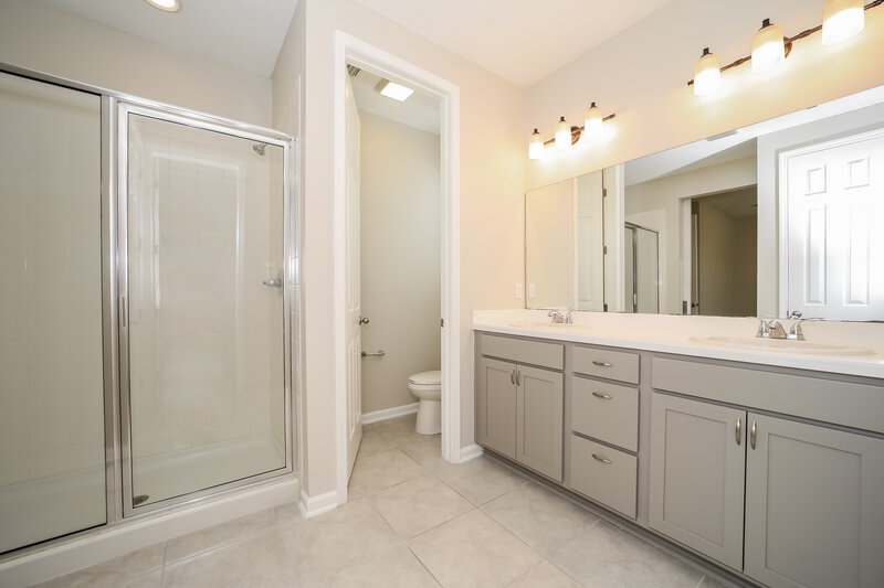 2,440/Mo, 95484 Gamay Ct Fernandina Beach, FL 32034 Main Bathroom View