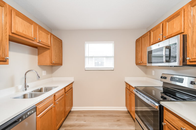 1,540/Mo, 1233 Homard Pl Jacksonville, FL 32225 Kitchen View