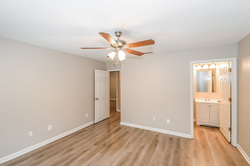 1,540/Mo, 1233 Homard Pl Jacksonville, FL 32225 Main Bedroom View 2