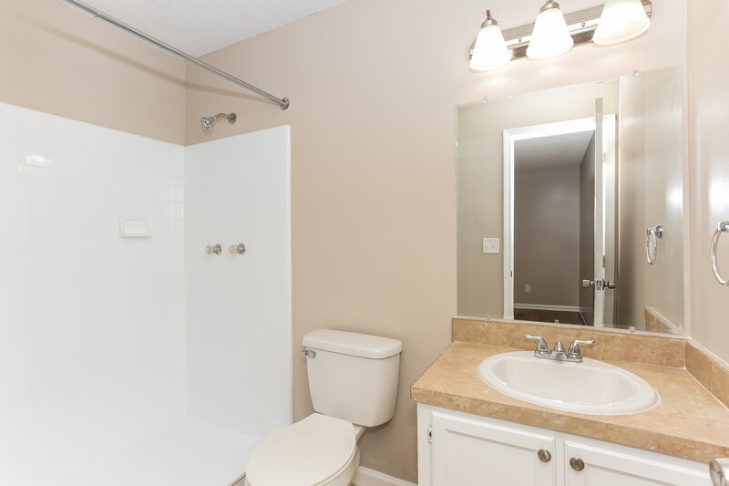 1,845/Mo, 799 Oliver Ellsworth St Orange Park, FL 32073 Main Bathroom View