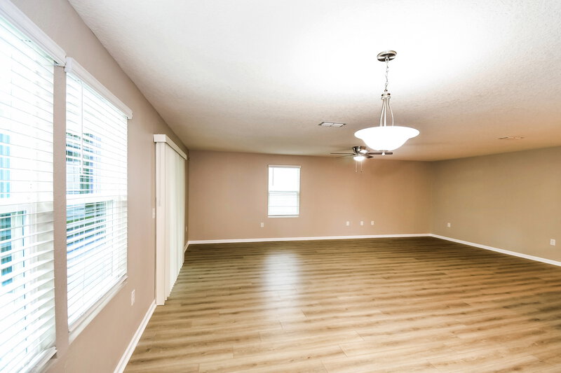 3,480/Mo, 3507 Twin Falls Dr Green Cove Springs, FL 32043 Dining Room View 2
