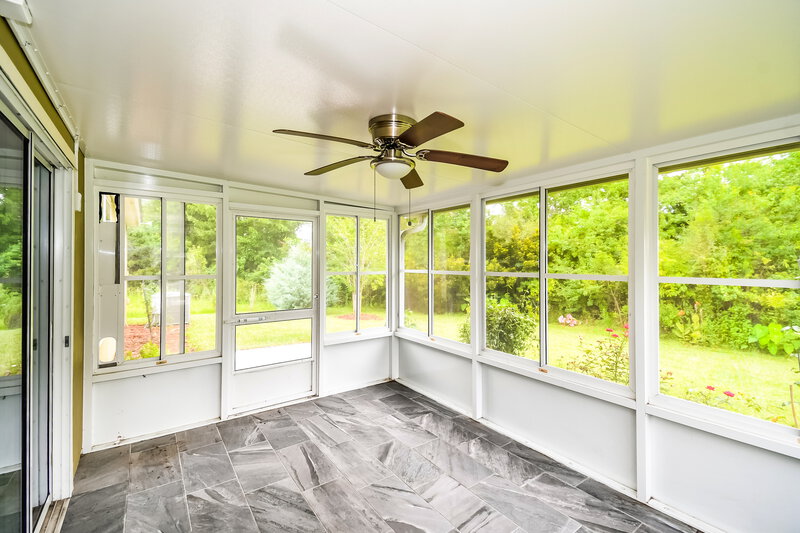 3,480/Mo, 3507 Twin Falls Dr Green Cove Springs, FL 32043 Sun Room View