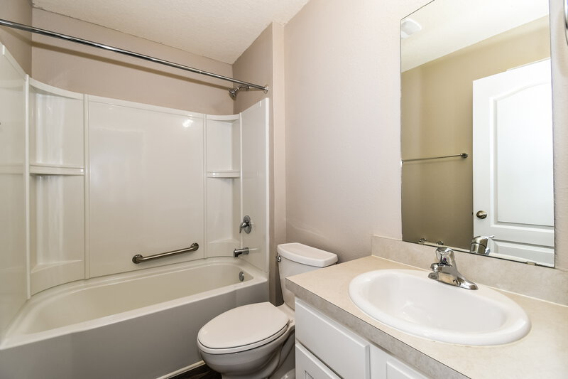 3,480/Mo, 3507 Twin Falls Dr Green Cove Springs, FL 32043 Bathroom View